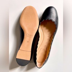 NEW, Chloé Lauren Scalloped Ballet Flats in Black